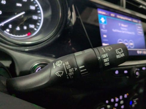 Used 2022 Buick Encore GX Select w/ Sport Touring Package image 25