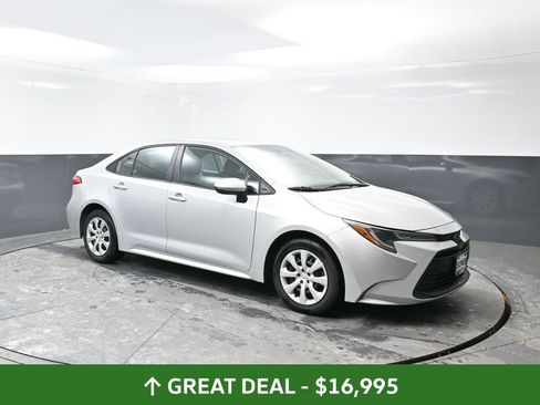 Used 2024 Toyota Corolla LE image 4