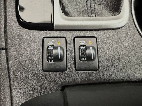 Used 2019 Toyota Highlander XLE AWD/4WD image 25