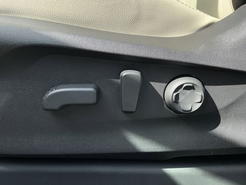 New 2026 Subaru Ascent Limited image 14