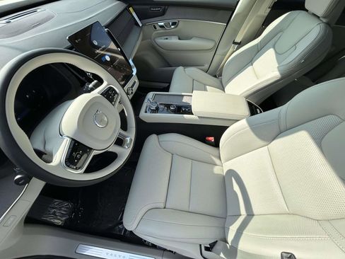 New 2026 Volvo XC90 B5 Ultra w/ Protection Package Premier AWD/4WD image 10