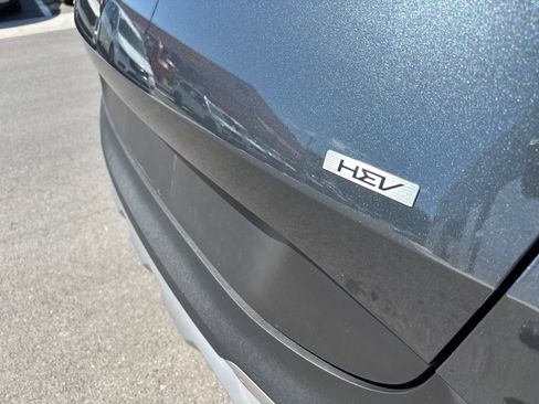 Certified 2025 Kia Sportage EX AWD/4WD image 18