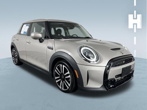 Used 2022 MINI Cooper S FWD image 1