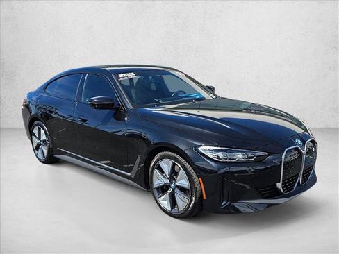 Used 2023 BMW i4 eDrive40 w/ Premium Package image 3