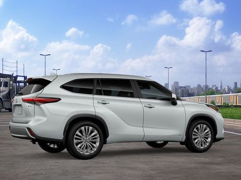 New 2026 Toyota Highlander Platinum AWD/4WD image 11