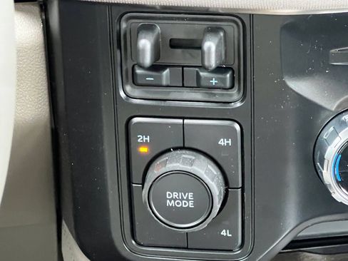 New 2026 Ford F350 Platinum w/ Platinum Plus Package AWD/4WD image 28