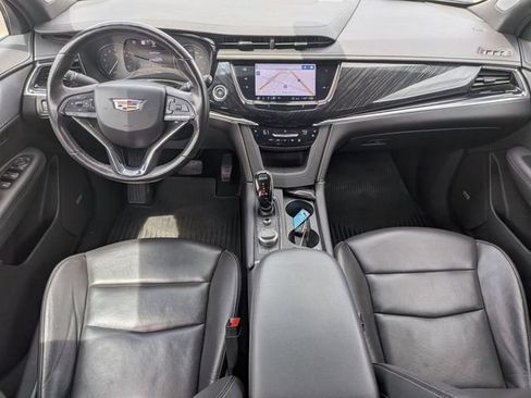 Used 2020 Cadillac XT6 Premium Luxury AWD/4WD image 29