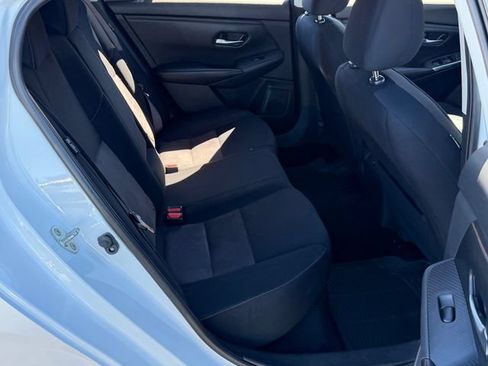 Certified 2022 Nissan Sentra SR w/ Midnight Edition FWD image 23
