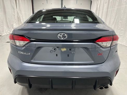 Used 2025 Toyota Corolla SE w/ SE Premium Package image 6