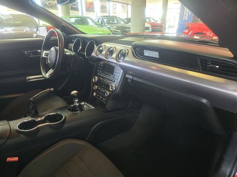 Used 2017 Ford Mustang Coupe image 12