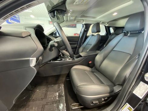 Used 2024 MAZDA CX-30 AWD 2.5 S w/ Preferred Package image 11