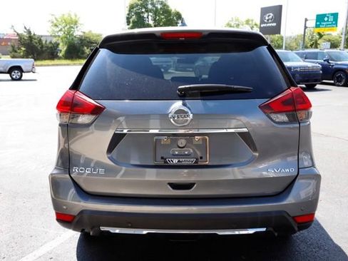 Used 2019 Nissan Rogue SV AWD/4WD image 4