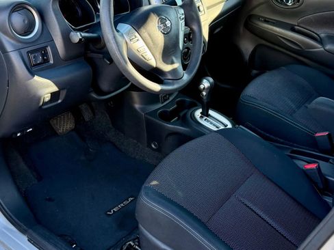 Used 2017 Nissan Versa SV image 11