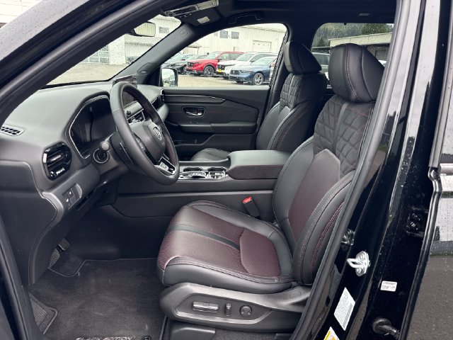 Used 2026 Honda Pilot Black Edition image 17
