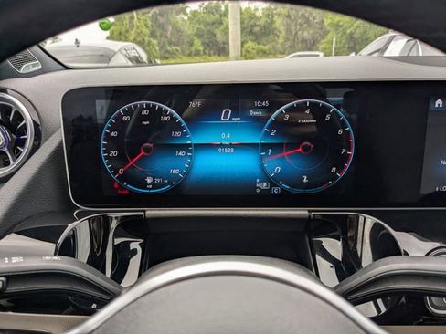 Used 2021 Mercedes-Benz GLA 250 w/ Premium Package image 26