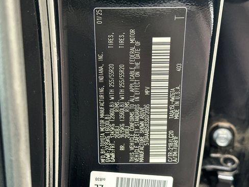 Used 2025 Toyota Grand Highlander AWD image 41