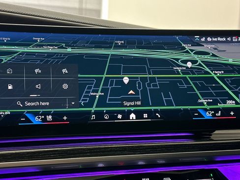 Certified 2024 BMW 740i w/ Premium Package 2 image 23