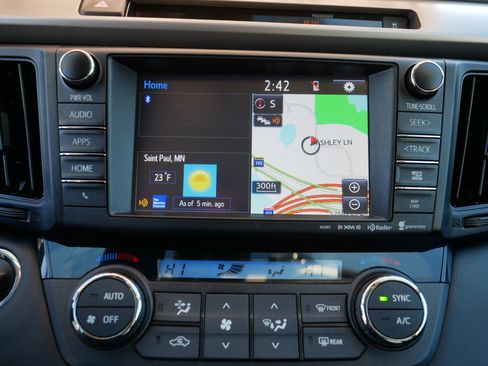 Used 2016 Toyota RAV4 XLE image 22