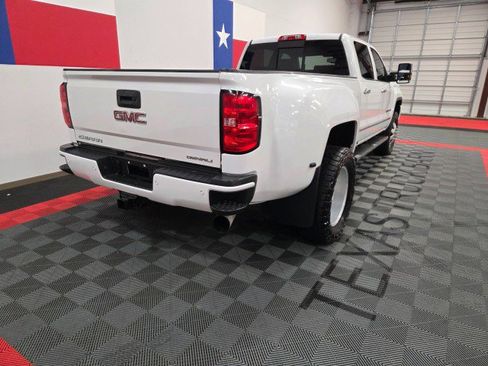 Used 2016 GMC Sierra 3500 Denali w/ Duramax Plus Package image 23