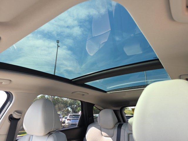 Certified 2024 Hyundai Tucson Limited FWD image 11