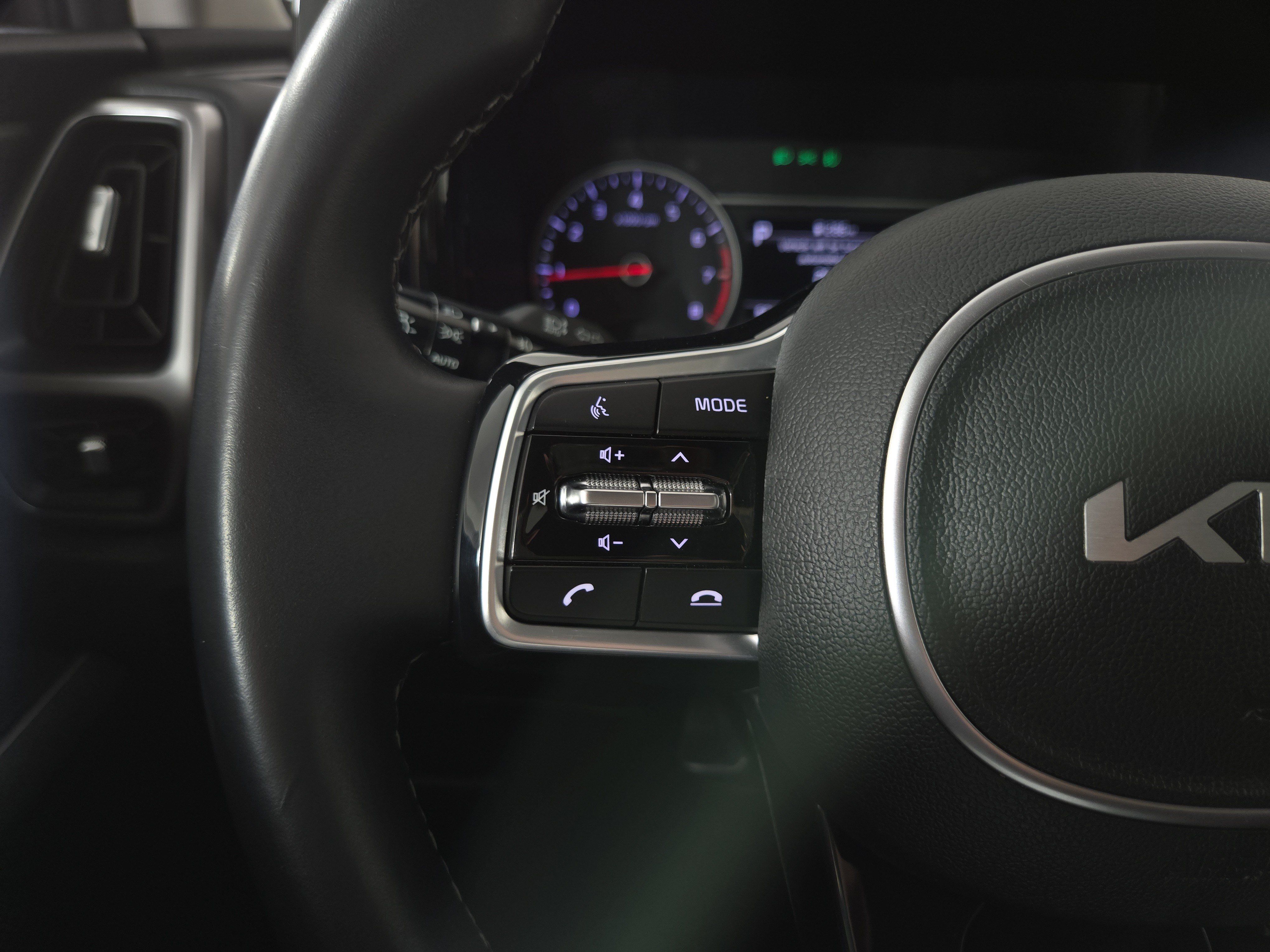 Used 2022 Kia Sorento EX FWD image 15