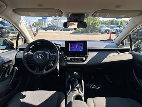 Used 2023 Toyota Corolla LE FWD image 10