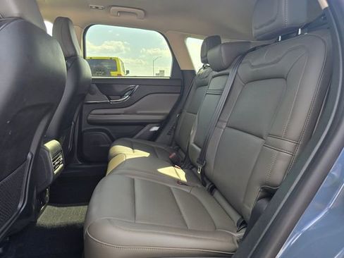 Used 2023 Lincoln Corsair AWD image 12