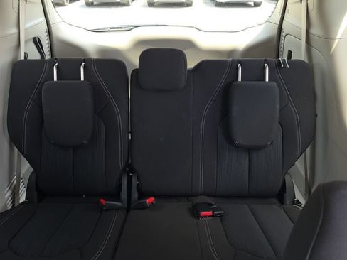 Used 2024 Chrysler Voyager LX FWD image 28