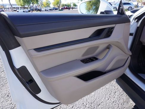 Used 2020 Porsche Taycan 4S image 15