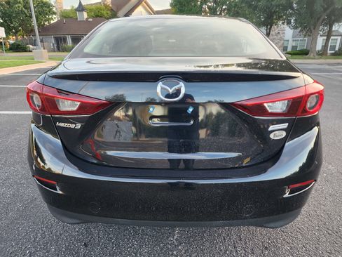 Used 2018 MAZDA MAZDA3 Sport FWD image 6