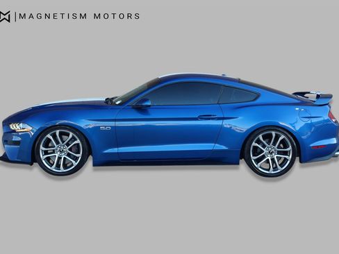 Used 2018 Ford Mustang GT w/ GT Performance Package RWD image 3