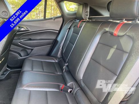 Certified 2025 Chevrolet Trax RS FWD image 18