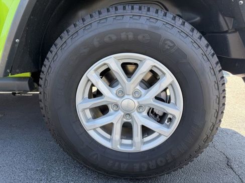Used 2021 Jeep Wrangler Rubicon AWD/4WD image 37