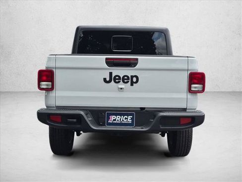 Used 2025 Jeep Gladiator Sport AWD/4WD image 7