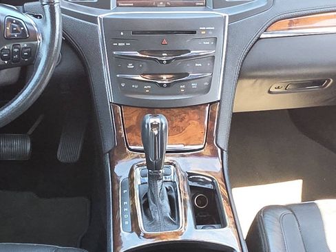 Used 2013 Lincoln MKS FWD image 19
