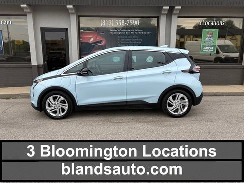 Used 2023 Chevrolet Bolt LT FWD image 1