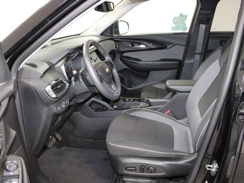 Used 2023 Chevrolet TrailBlazer LT w/ Convenience Package image 19