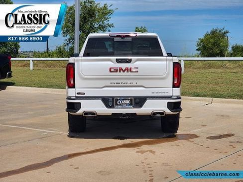 Used 2024 GMC Sierra 1500 Denali w/ Technology Package AWD/4WD image 9