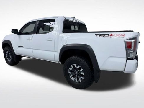 Certified 2022 Toyota Tacoma TRD Off-Road w/ Technology Package AWD/4WD image 7