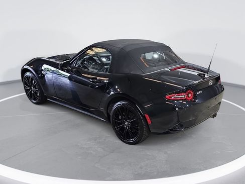 New 2026 MAZDA MX-5 Miata Club w/ Interior Package RWD image 7