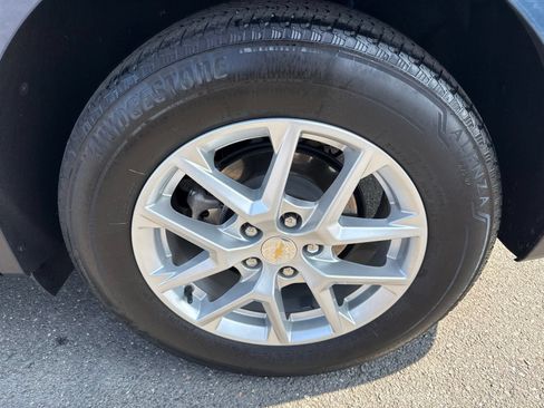 Used 2024 Chevrolet Equinox LT AWD/4WD image 10