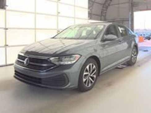 Used 2024 Volkswagen Jetta S image 1