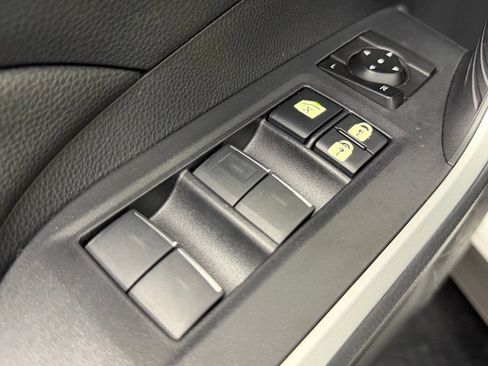 Used 2025 Toyota RAV4 XLE FWD image 20