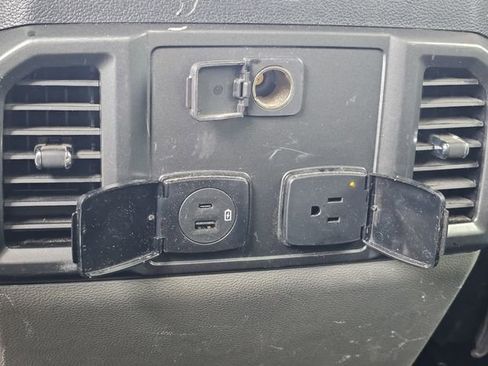 Used 2022 Ford F250 XLT w/ XLT Premium Package image 17