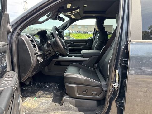 New 2026 RAM 2500 Laramie AWD/4WD image 15