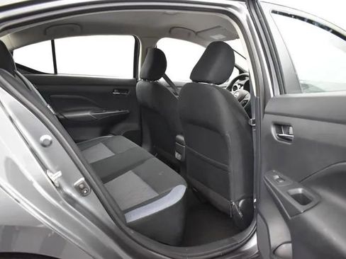 Used 2025 Nissan Versa SV FWD image 17