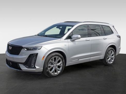 Used 2020 Cadillac XT6 Sport w/ Platinum Package AWD/4WD image 4