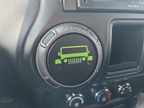 Used 2018 Jeep Wrangler Sport image 53