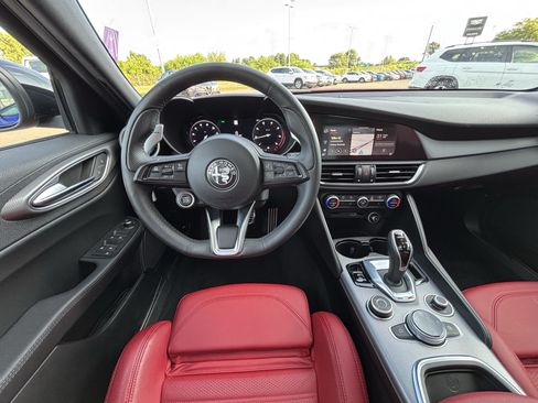Used 2024 Alfa Romeo Giulia Veloce RWD image 21