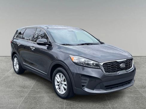 Used 2019 Kia Sorento LX image 7